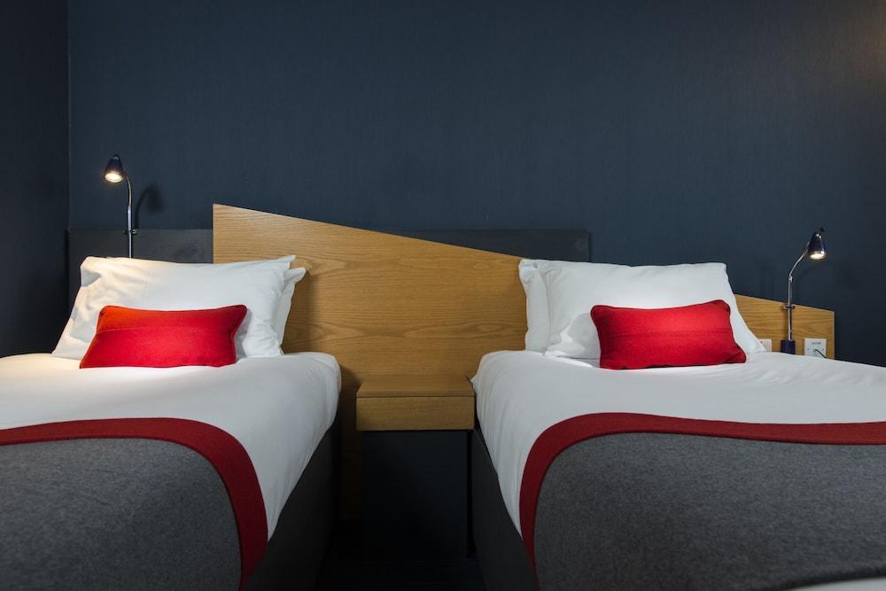 Holiday Inn Express Taunton East By Ihg מראה חיצוני תמונה