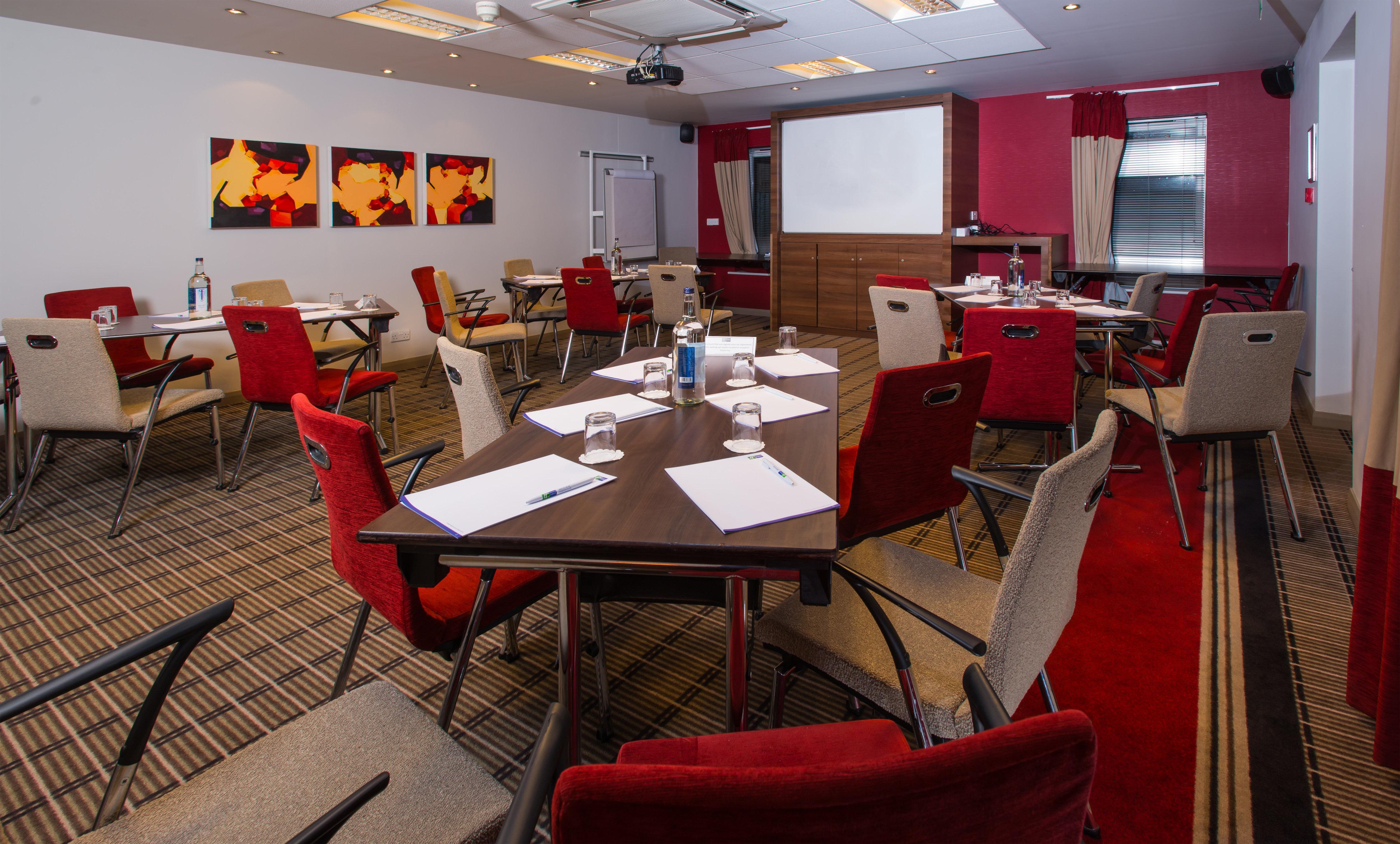 Holiday Inn Express Taunton East By Ihg מראה חיצוני תמונה