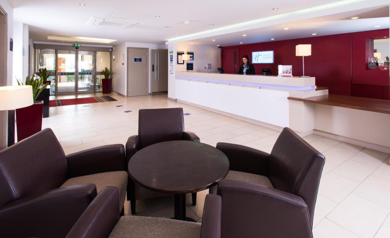 Holiday Inn Express Taunton East By Ihg מראה חיצוני תמונה