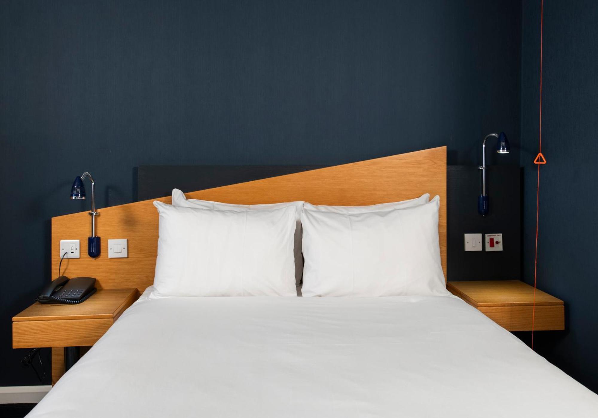 Holiday Inn Express Taunton East By Ihg מראה חיצוני תמונה