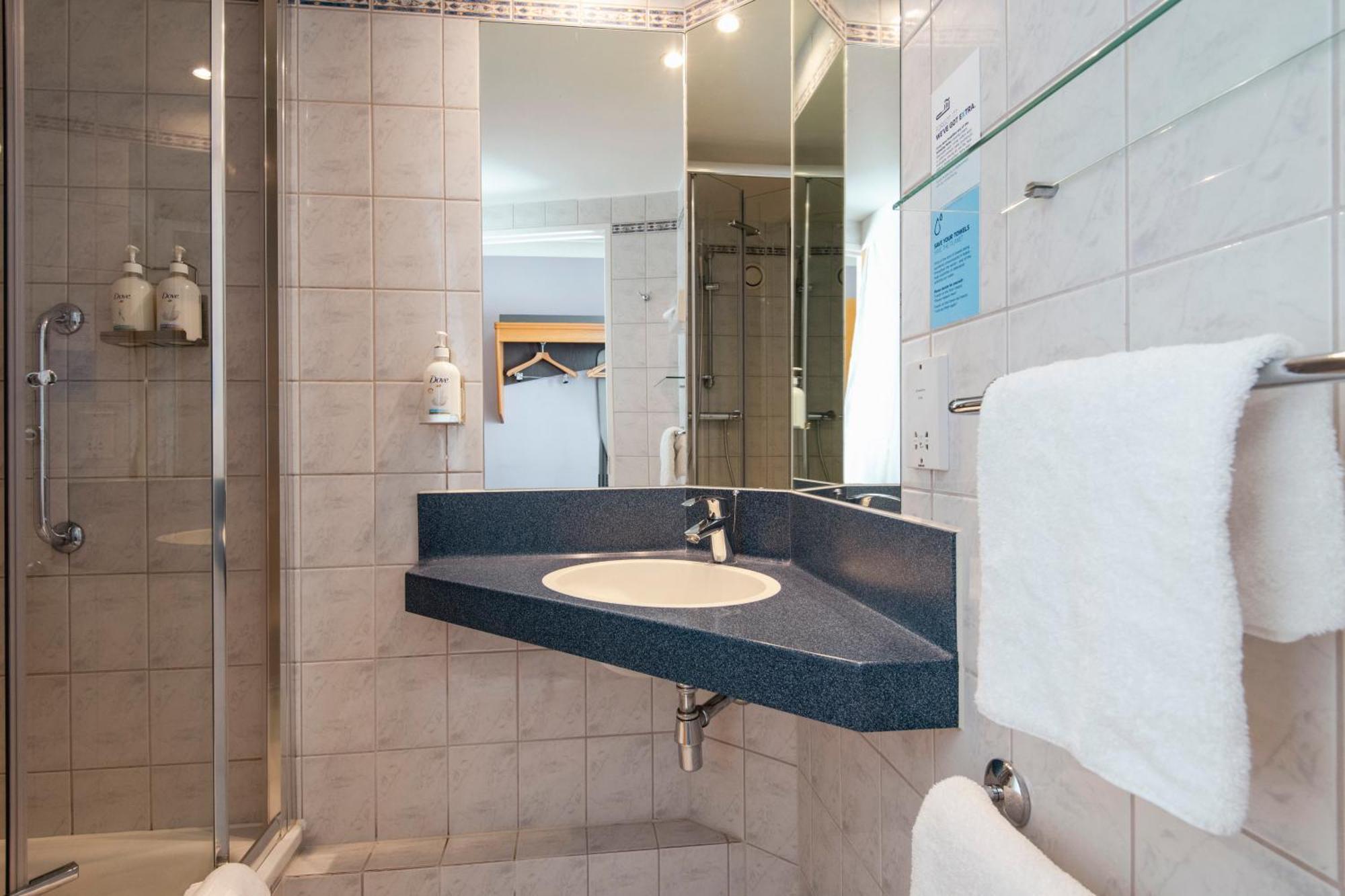 Holiday Inn Express Taunton East By Ihg מראה חיצוני תמונה