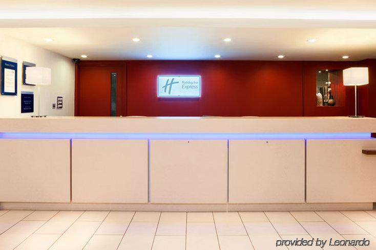 Holiday Inn Express Taunton East By Ihg מראה פנימי תמונה