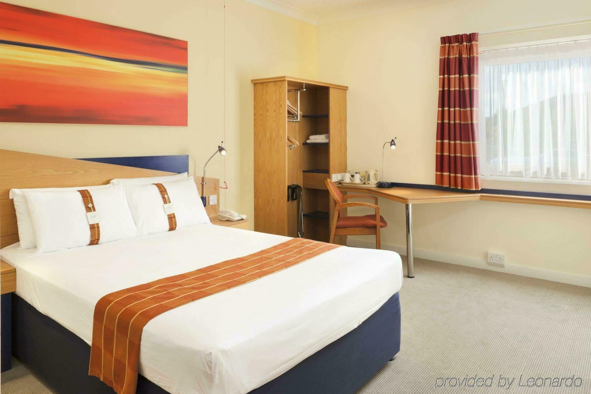 Holiday Inn Express Taunton East By Ihg חדר תמונה